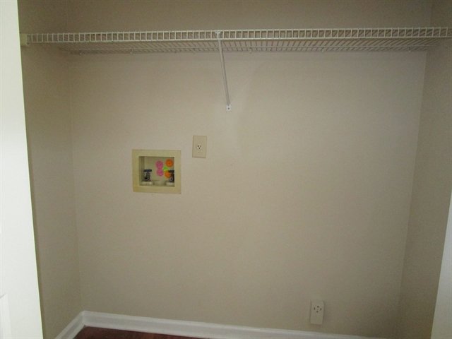 1613 Cumberland Club Rd Sw Apartment for rent in Marietta, GA