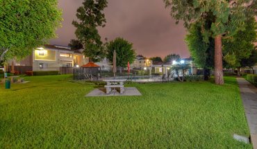 Windwood Apartment for rent in Riverside, CA
