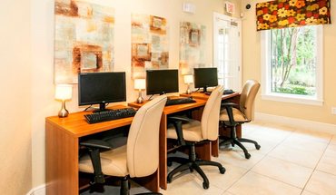 2 of 19 Taylor Place Apartment for rent in Deland, FL