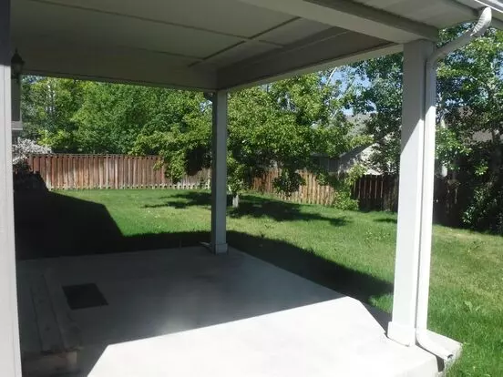 Beautiful Newly Renovated 3 Bedroom Home- Centrally Located And Close To Parks/ Schools Apartment for rent in Bozeman, MT