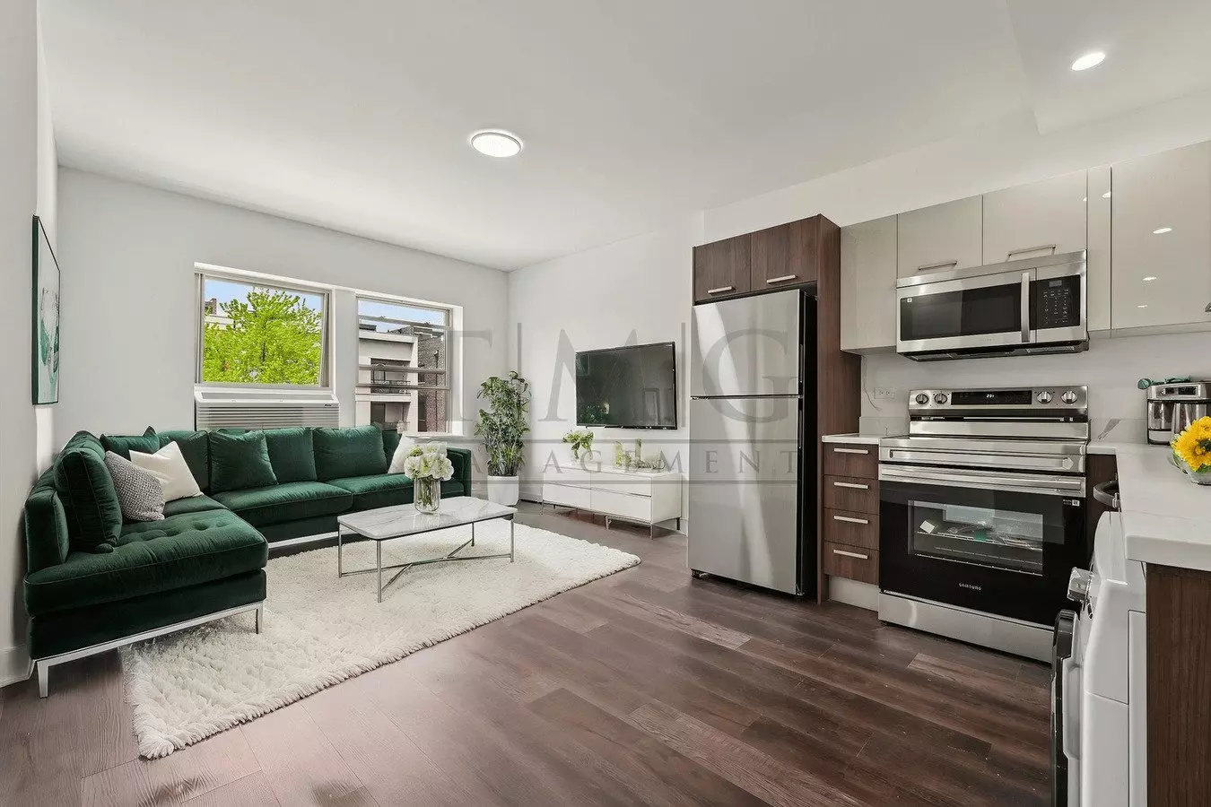 Stylish New 2 Bed In Vibrant Andersonville — Bright & Airy With In-unit Laundry + Defined Kitchen Space! Apartment for rent in Chicago, IL