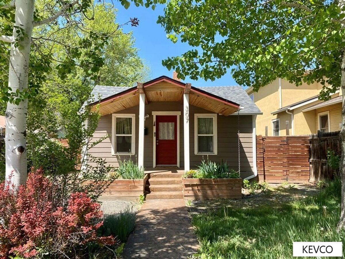 Available Now: Old Town Classic Style Cottage! Apartments Fort Collins, CO