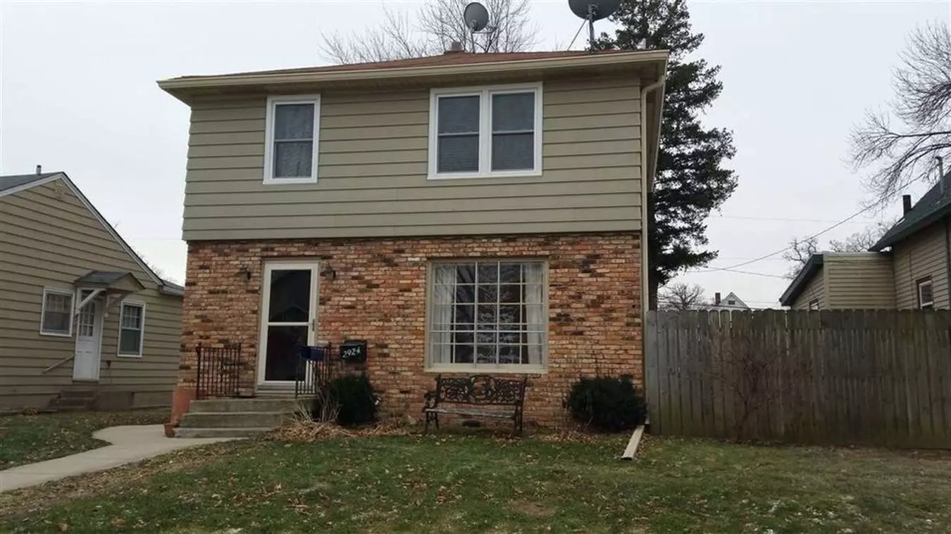 Huge House For Rent Coming Soon! House for rent in Moline, IL