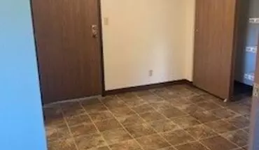 5 of 10 1011 N Garfield Ave Apartment for rent in Pierre, SD