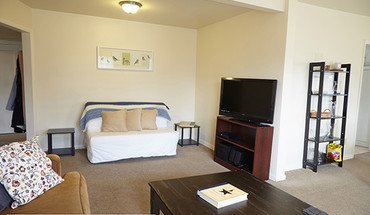 3 of 15 2114 N. Summit Ave. Apartment for rent in Milwaukee, WI