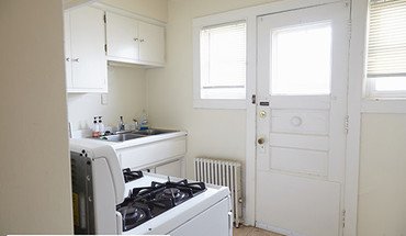 4 of 15 2114 N. Summit Ave. Apartment for rent in Milwaukee, WI