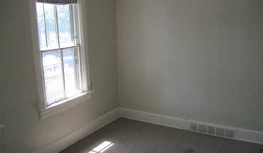 4 of 7 1726 N. Arlington Place Apartment for rent in Milwaukee, WI