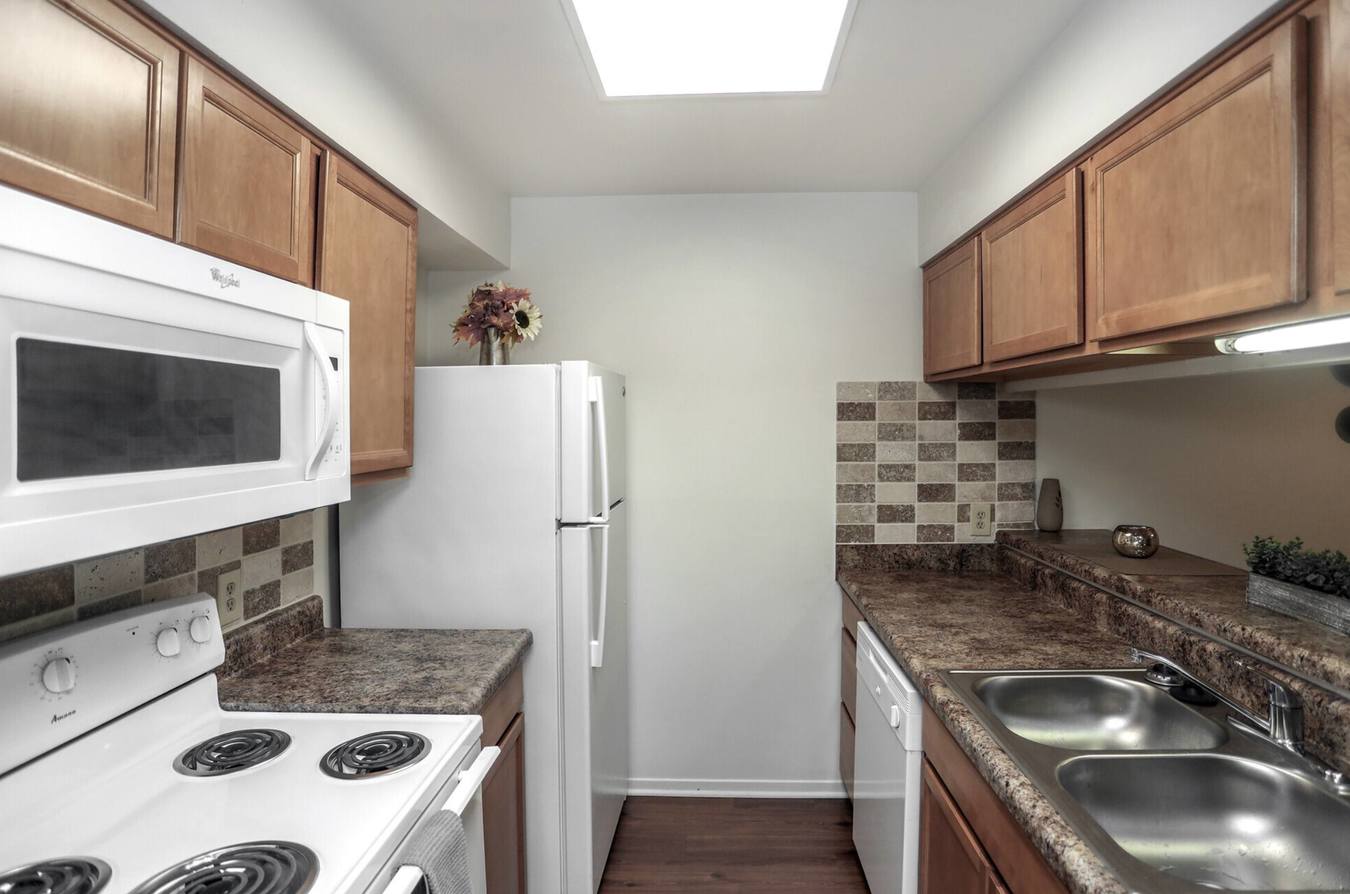 Crooked Creek Apartments Indianapolis, IN Rentable