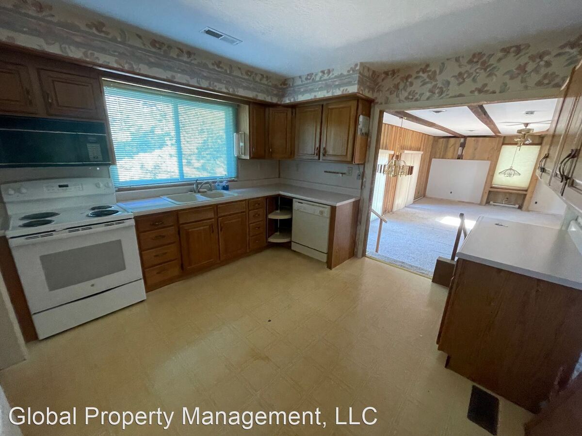 4019 Pier Thirty One Rd Camdenton, MO House for Rent