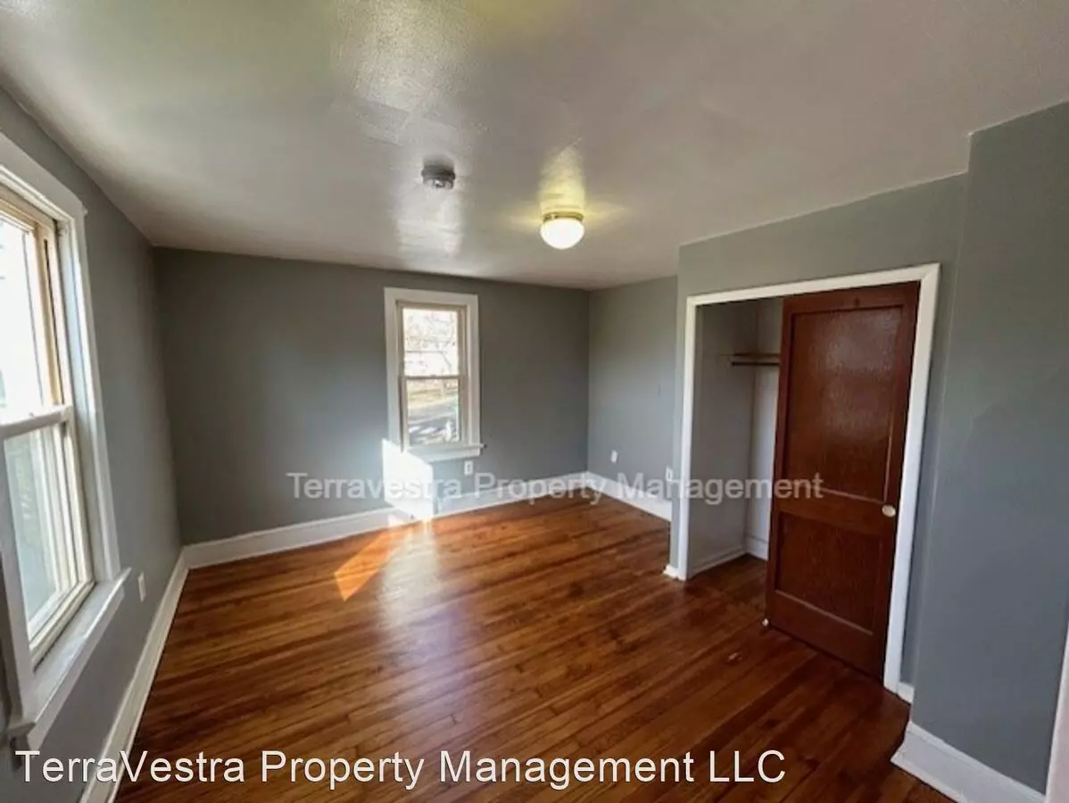 503 North Delaware St Apartment for rent in Paulsboro, NJ