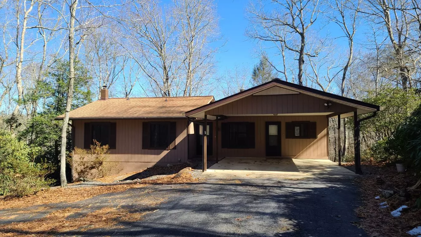 Private Setting With Views House for rent in Pisgah Forest, NC
