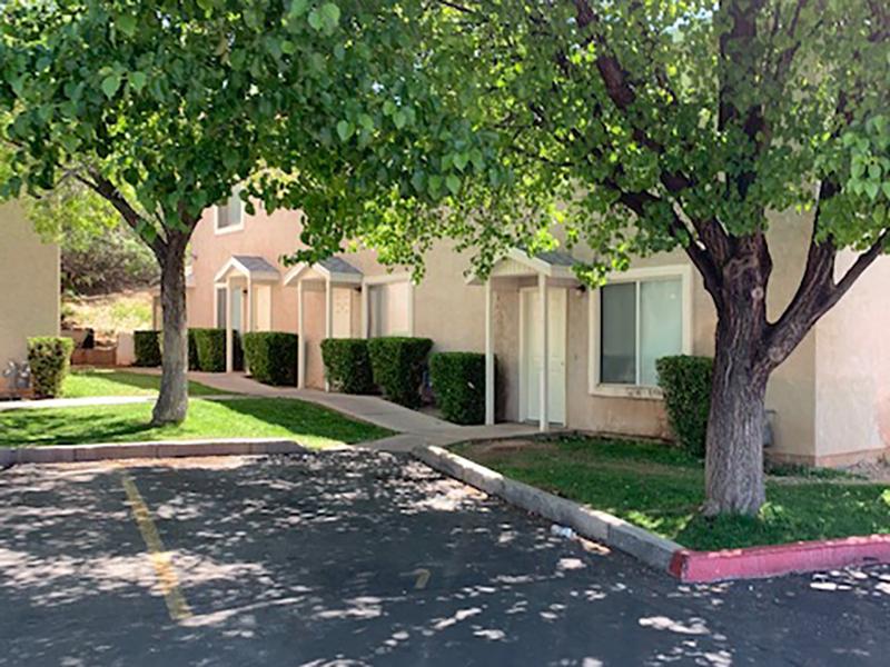 Indian Hills Apartments St UT Rentable