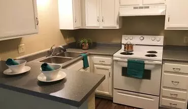 2 of 13 Highpointe Apartments Apartment for rent in Overland Park, KS