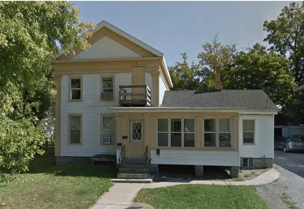 840 Jackson St Apartment for rent in Oshkosh, WI
