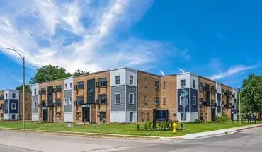 2 of 43 Elmhurst Terrace Apartment for rent in Elmhurst, IL