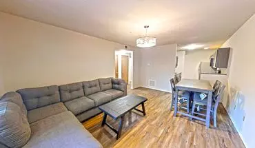 2 of 18 502 E. Springfield Apartment for rent in Champaign, IL