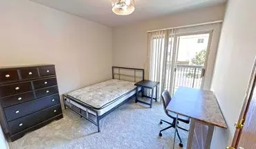 3 of 18 502 E. Springfield Apartment for rent in Champaign, IL