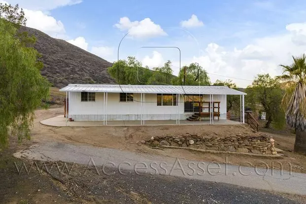 Charming 3 Beds / 2 Bath Home With .84 Acres Of Land! Apartment for rent in Hemet, CA Charming 3 Beds / 2 Bath Home With .84 Acres Of Land! Apartment for rent in Hemet, CA