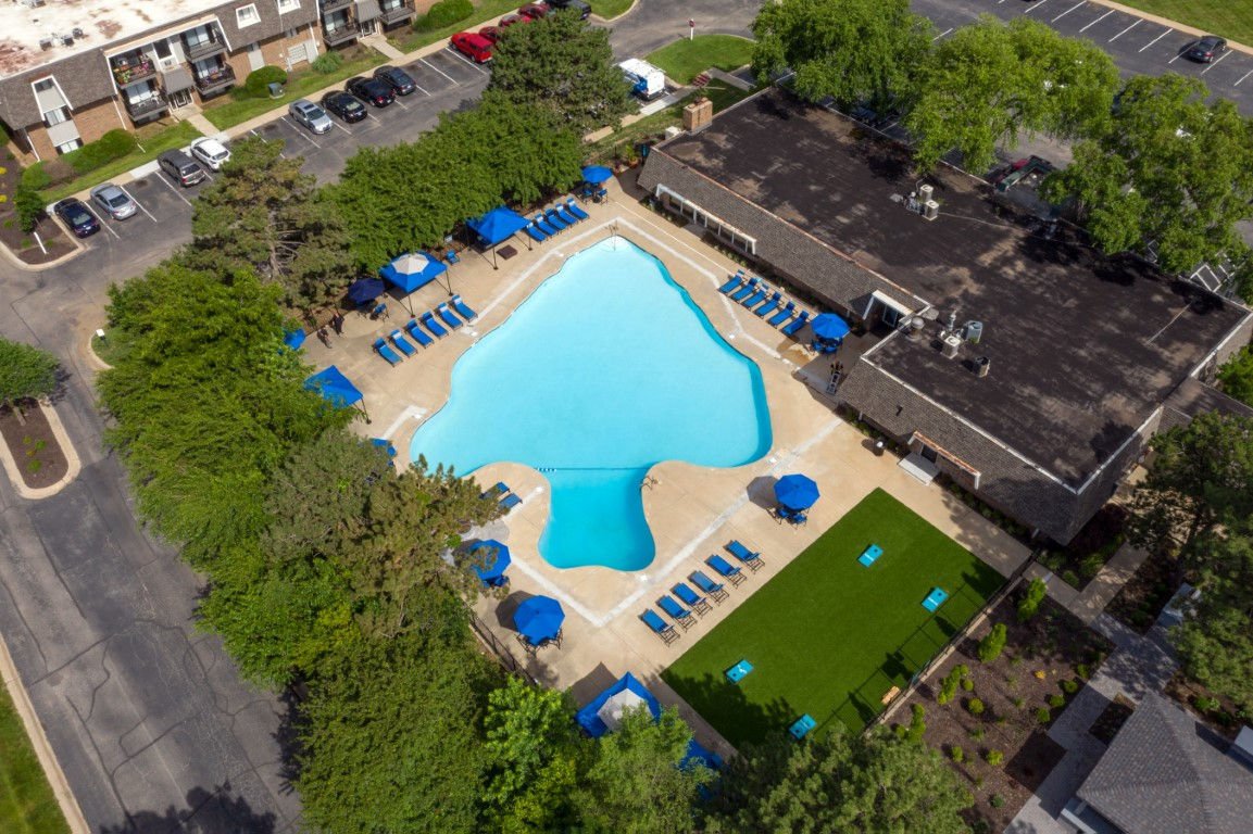 Carlyle Apartments 7530 Cody St Shawnee Mission, KS