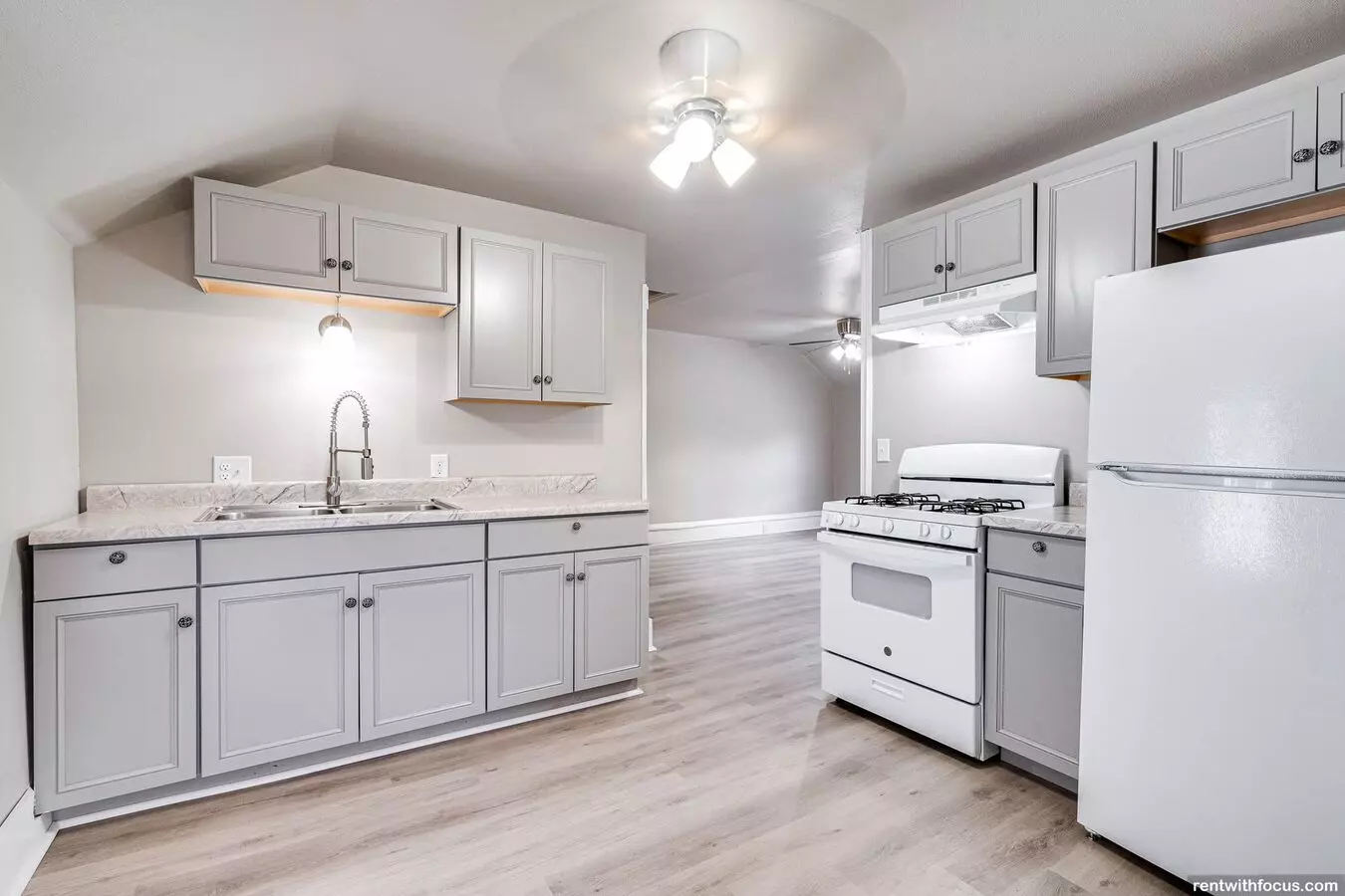 907 Jackson Apartment for rent in Oshkosh, WI