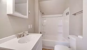 5 of 22 714 S Memorial Dr Apartment for rent in Appleton, WI