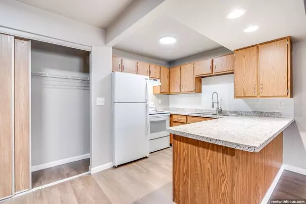 263 265 267 Grand Ct Apartment for rent in Fond Du Lac, WI