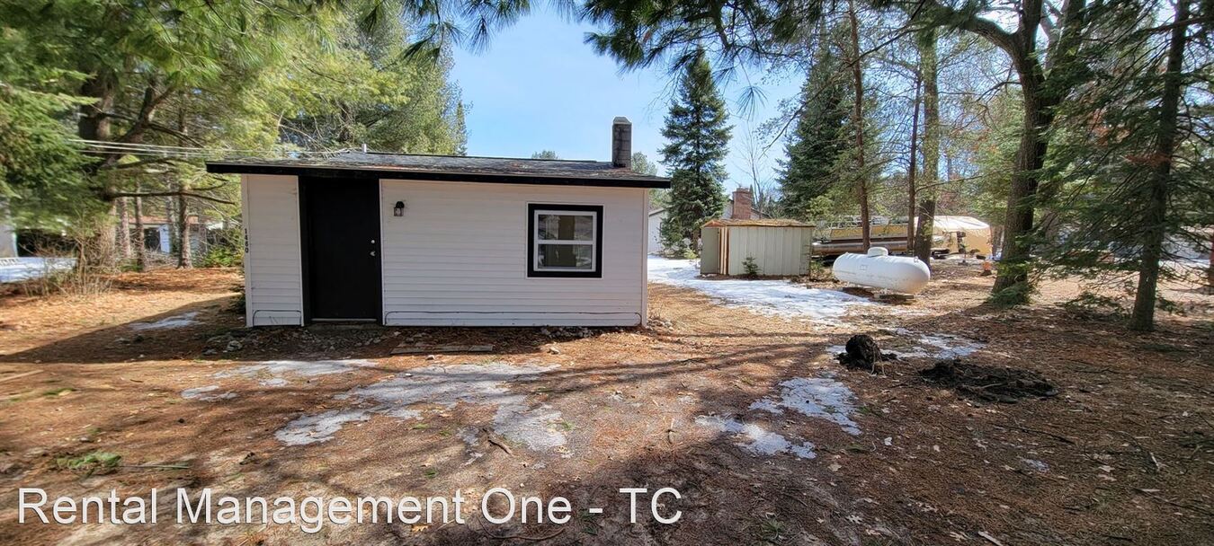 1460 Apache Ln St Helen, MI House for Rent Rentable