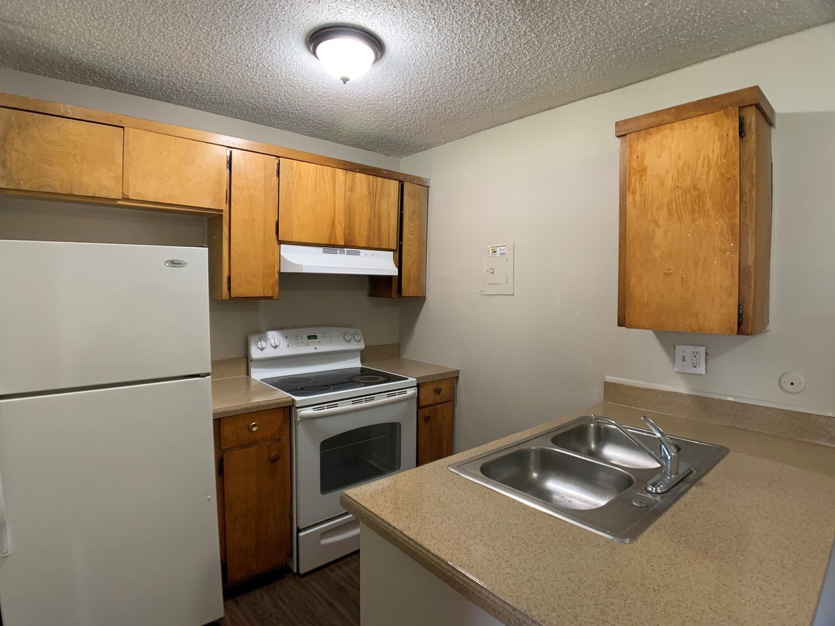 Bethany Park Plaza Apartments Kansas City, KS Rentable