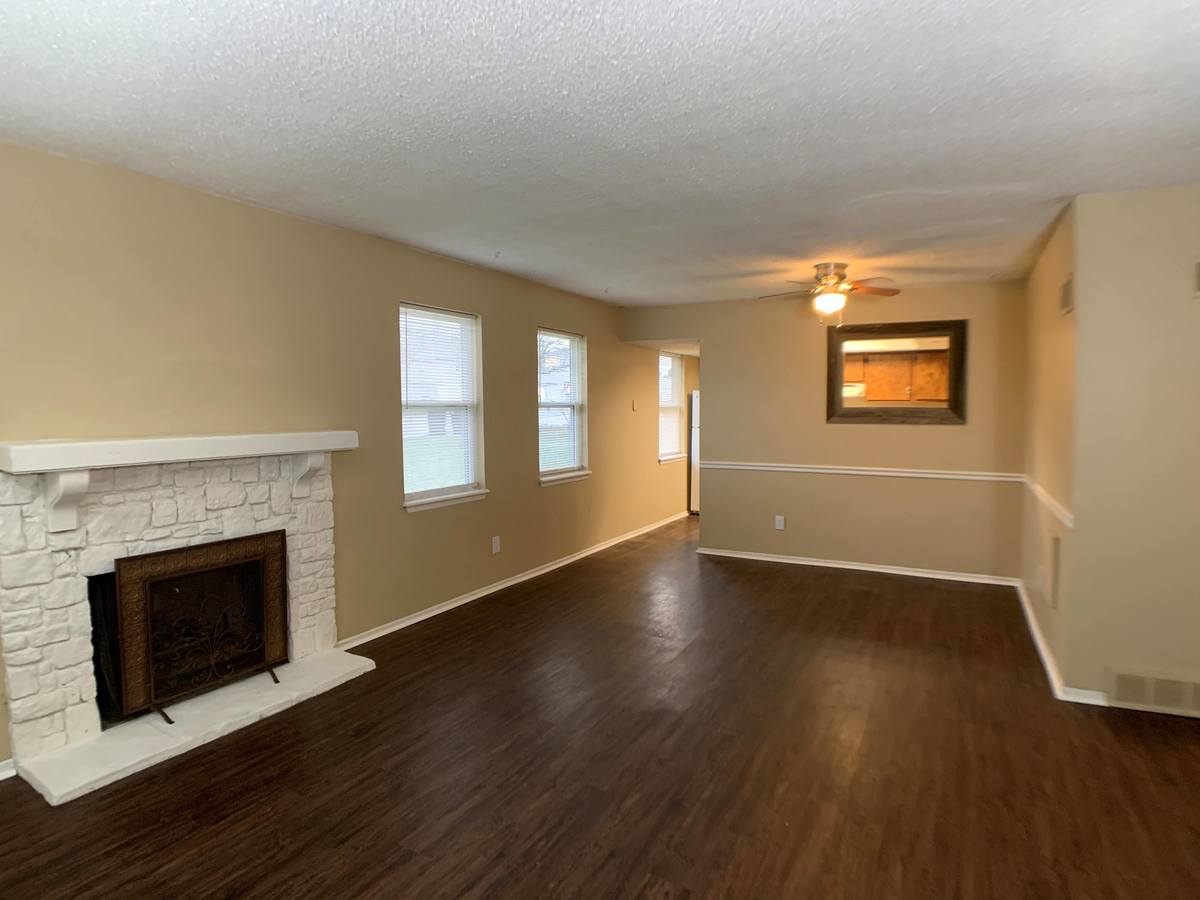 Parkville Plaza Apartments Kansas City, MO Rentable