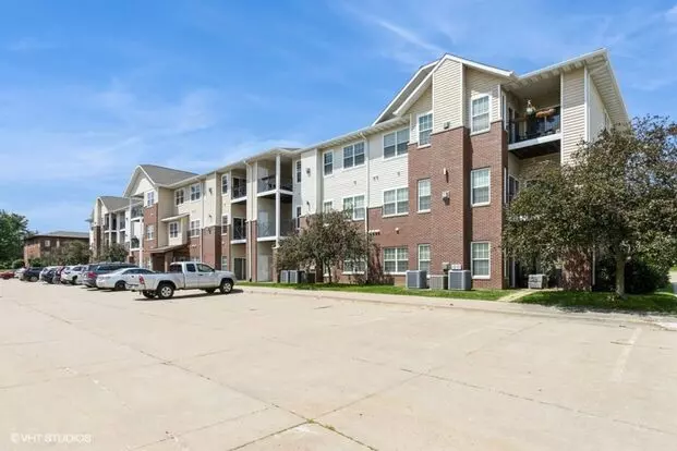$2,100 | 3 Bedroom, 2 Bathroom Condo | No Pets | Available for August 1st, 2025 Move In! Apartment for rent in Iowa City, IA