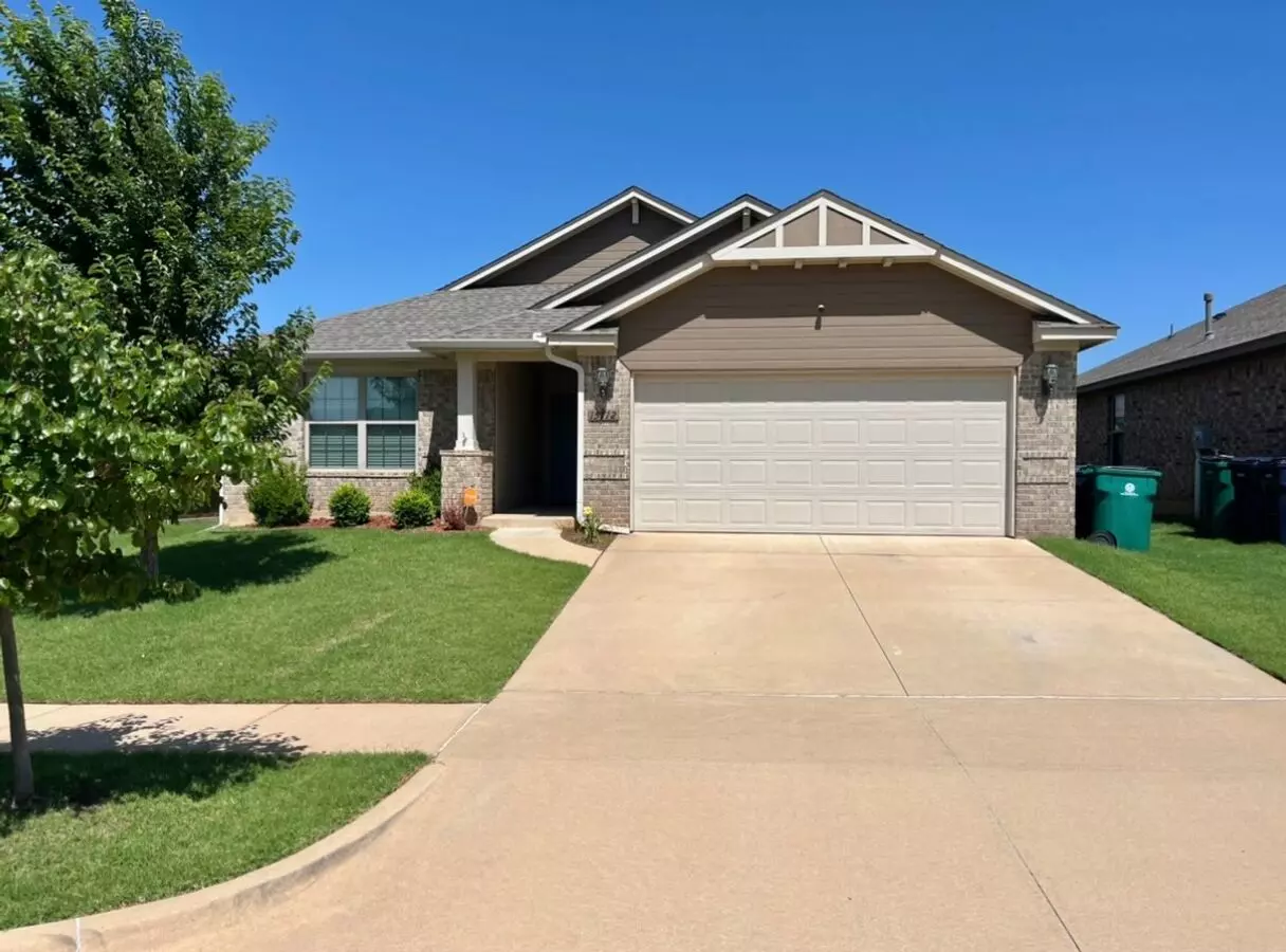 Gorgeous 4 Bed 2 Bath In Deer Creek House for rent in Edmond, OK