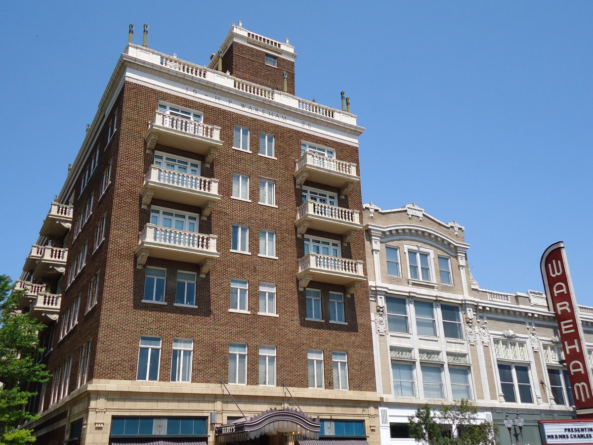 Wareham Residential 418 Poyntz Apartments Manhattan, KS