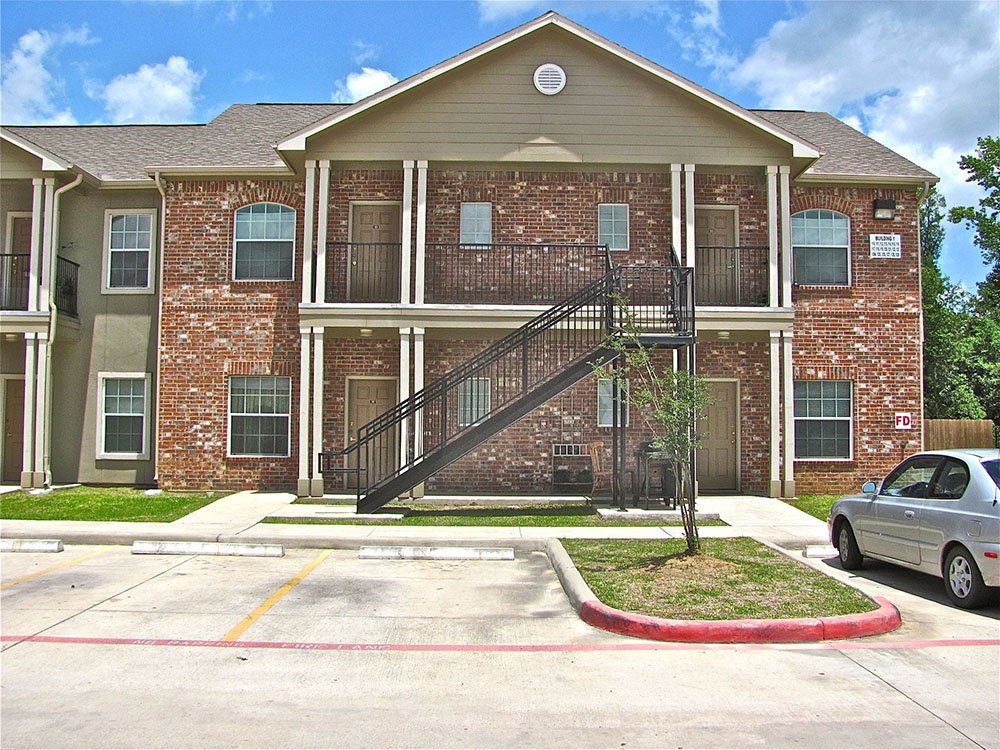 12 Oaks Apartments 2405 Highway 12 Vidor, TX Rentable