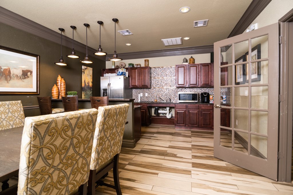 Pine Ridge Manor Apartments 1100 Mlk Blvd Crockett, TX