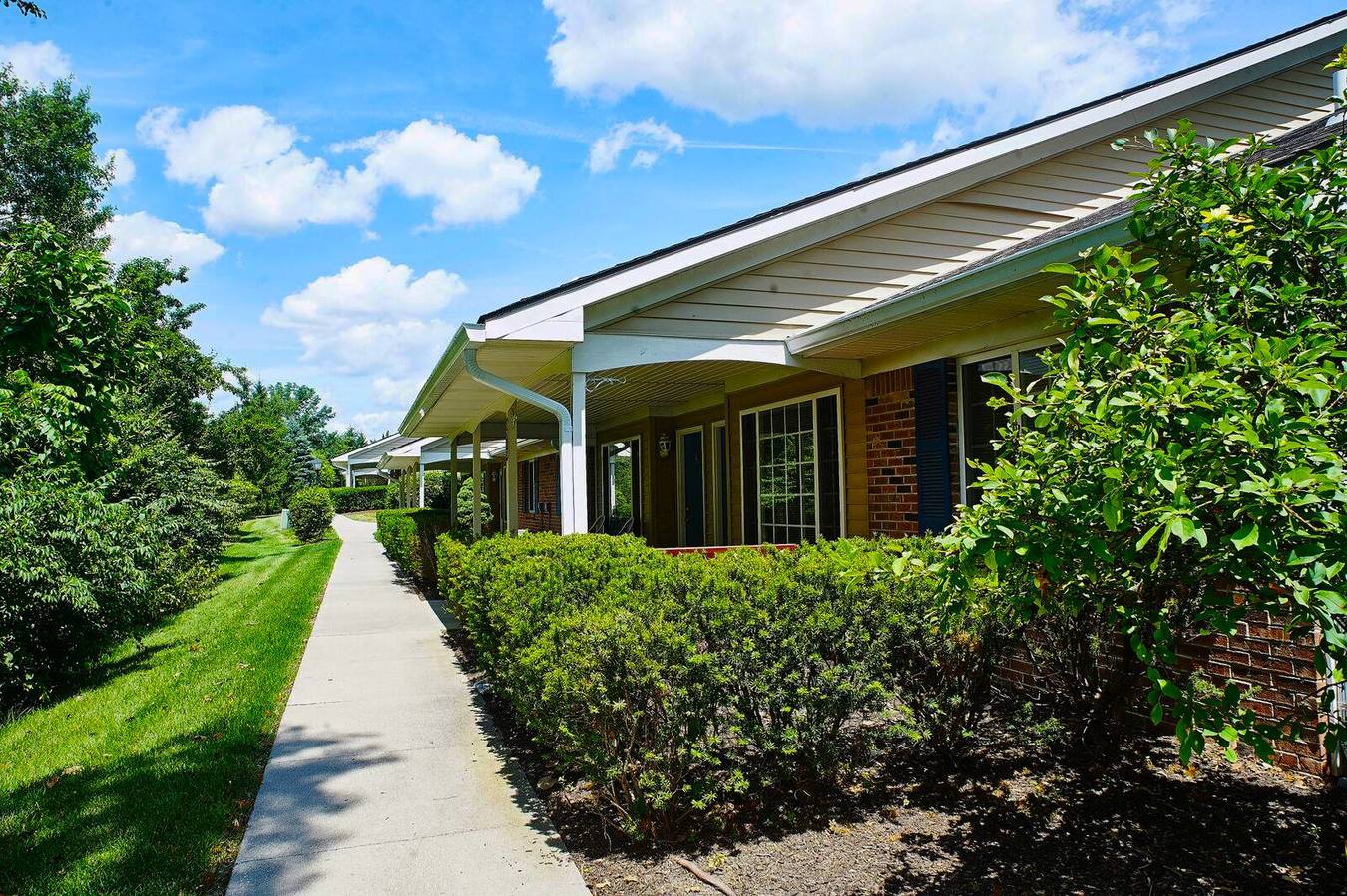 Newburyport Apartments 1701 Reed Road Fort Wayne, IN