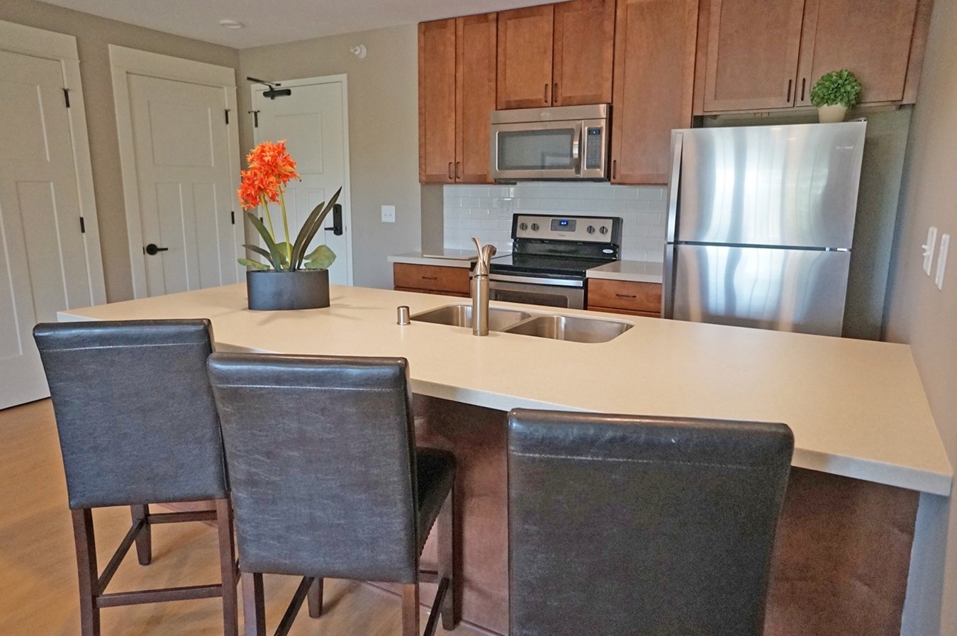 Pasadena Apartments 8420 W North Ave Wauwatosa, WI