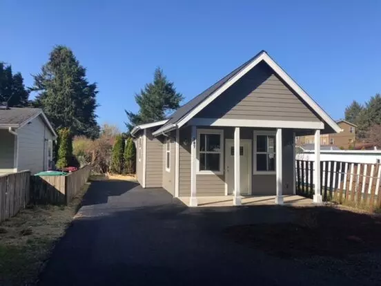 Two Bedroom, One Bathroom Cottage In The Heart Of Lincoln City! Apartment for rent in Lincoln City, OR Two Bedroom, One Bathroom Cottage In The Heart Of Lincoln City! Apartment for rent in Lincoln City, OR
