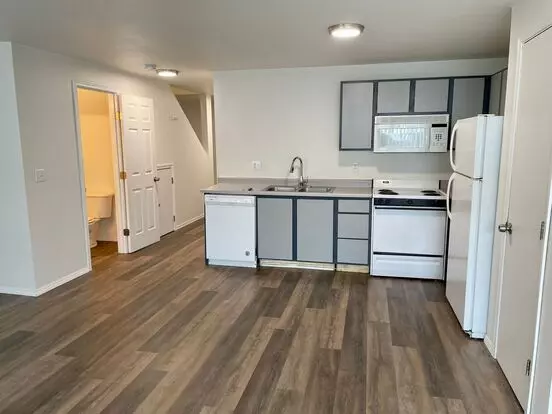 The Elizabeth Townhomes - Prineville Apartment for rent in Prineville, OR