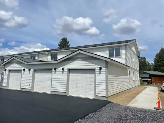 Morson Triplexes Apartment for rent in La Pine, OR