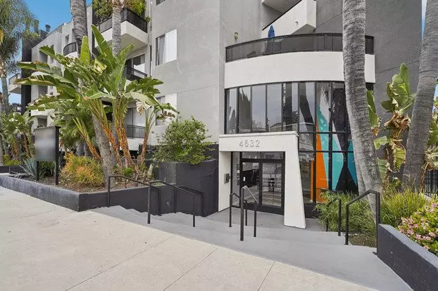 4532 Murietta Ave Apartment for rent in Sherman Oaks, CA