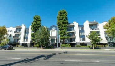 5235 Kester Ave Apartment for rent in Sherman Oaks, CA