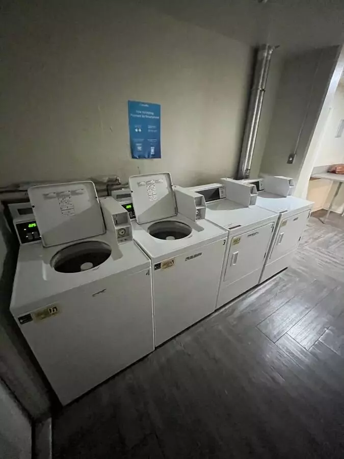 2 of 4 115 N Wetherly Dr Apartment for rent in Los Angeles, CA