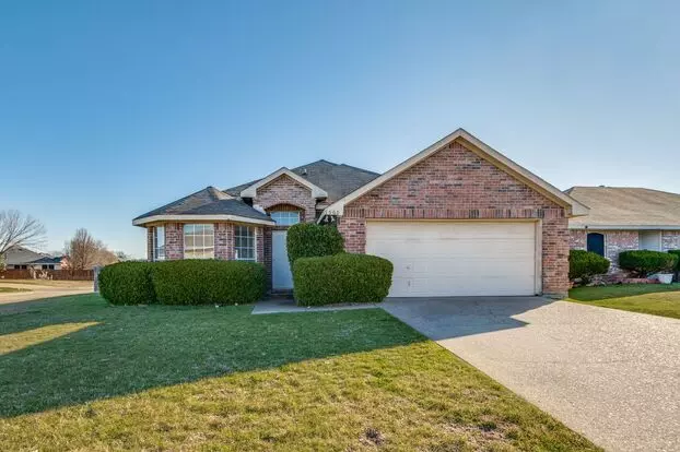 3 Bed 2 Bath Open Floor Plan Home In Desoto Isd! Apartment for rent in Desoto, TX