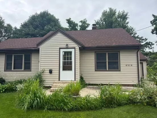 Great Little Home Without The High Price! Apartment for rent in Des Moines, IA Great Little Home Without The High Price! Apartment for rent in Des Moines, IA