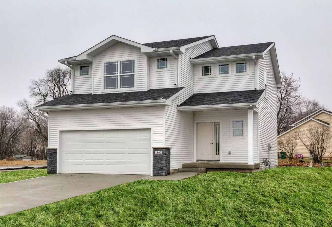 4 Bed / 2.5 Bath In Altoona House for rent in Altoona, IA