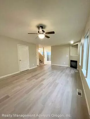 7006 &amp; 7012 SE 72nd Ave Apartment for rent in Portland, OR