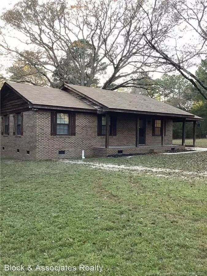 9689 E Reeves Bridge Rd House for rent in Linden, NC