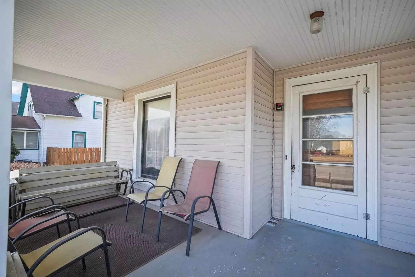1407-1411 Main Apartment for rent in Cedar Falls, IA
