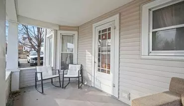 2 of 25 1407-1411 Main Apartment for rent in Cedar Falls, IA