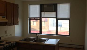 4 of 5 904 Rice St Apartment for rent in St Paul, MN